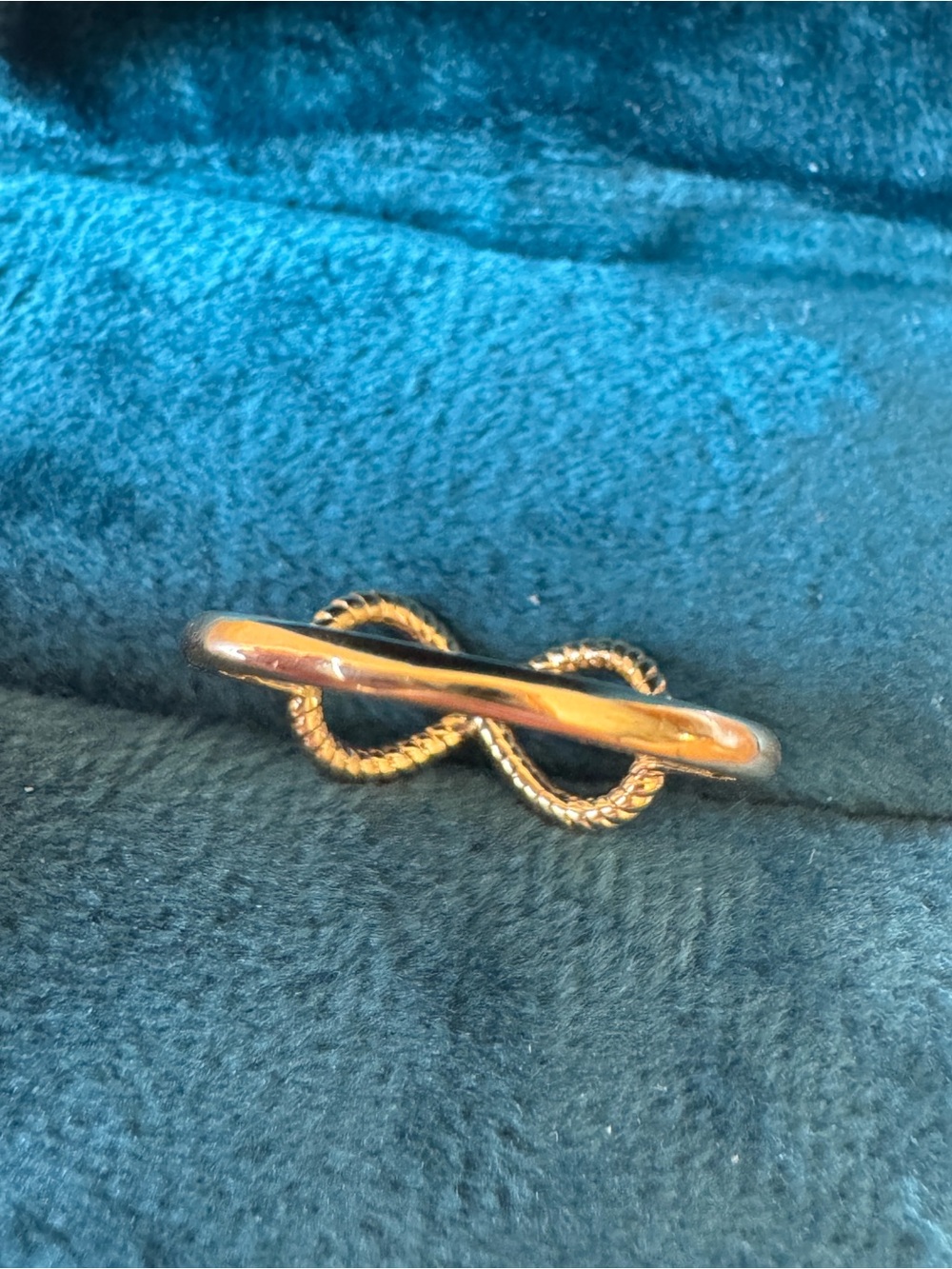 18k Saudi Gold Infinity Rope Ring - 6.5 - Picture 3 of 4